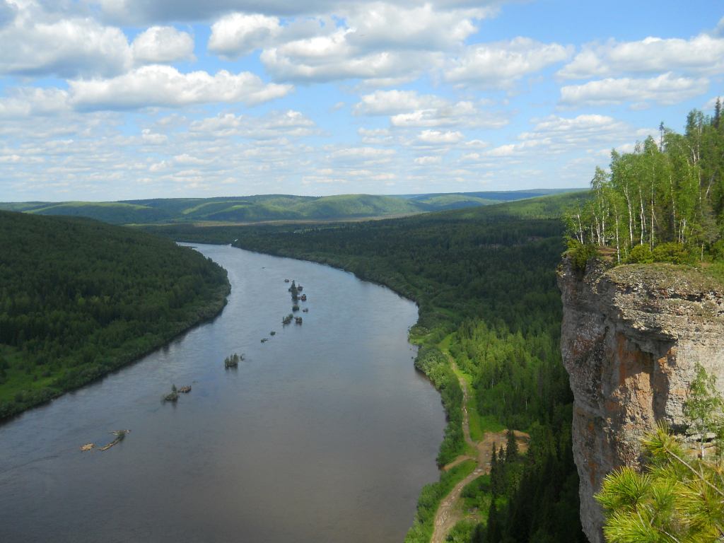 Реальный край. Красновишерск Пермский край. Соликамск каменный город. Город Красновишерск каменный город. Красновишерск столбы.